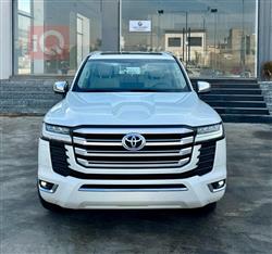 تۆیۆتا لاند کروزەر